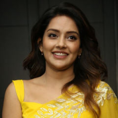 Mahima Nambiar (Gopika Palat Chirakkaraveettil)