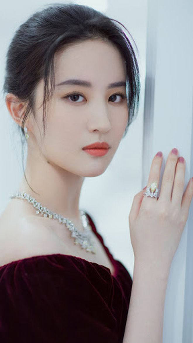 Liu YiFei